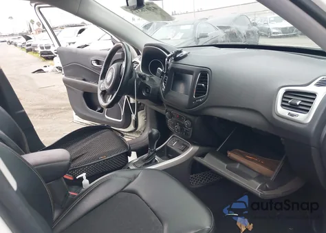 2018 Jeep Compass Latitude Fwd из США, поврежденный, VIN 3C4NJCBB4JT441136